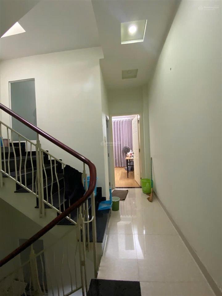 Lê quang định  4pn  3 tầng  8,5 tỷ
