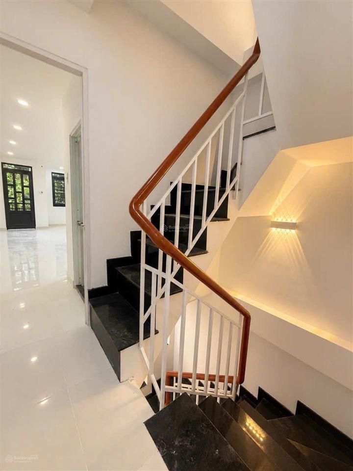 Hiếm  2 mặt hẻm hoàng hoa thám  57m 4 tầng btct  4 tầng btct  4pn  6.x tỷ