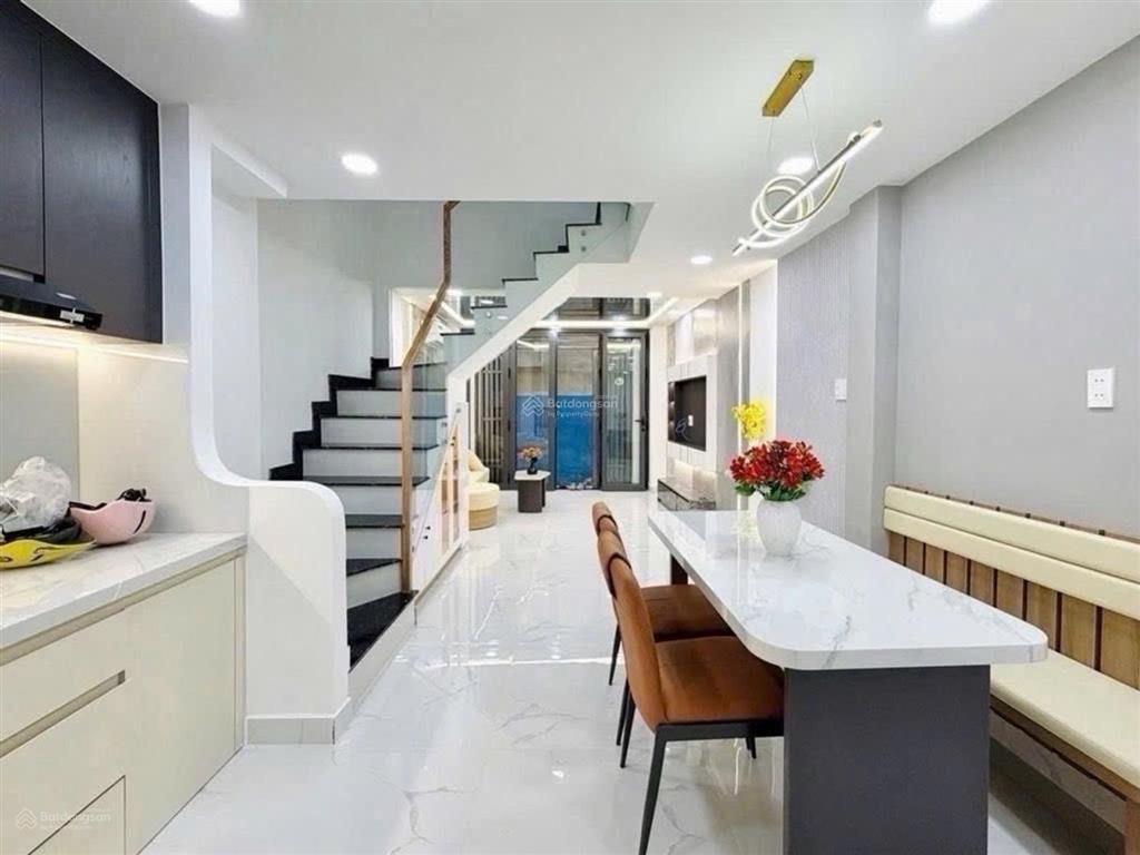 Nhà 5 tầng full nội thất  hoàng văn thụ phú nhuận  6pn  ngang 3.9 m  có phòng xông hơi