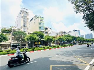 Bán nhà mặt tiền khánh hội vừa ở vừa làm spa.