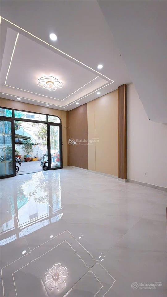 Bán nhà mới 2 tầng vào ở ngay trên trục đường xóm chiếu