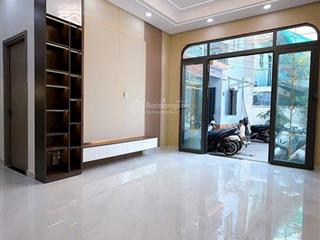 Bán nhà mới 2 tầng vào ở ngay trên trục đường xóm chiếu