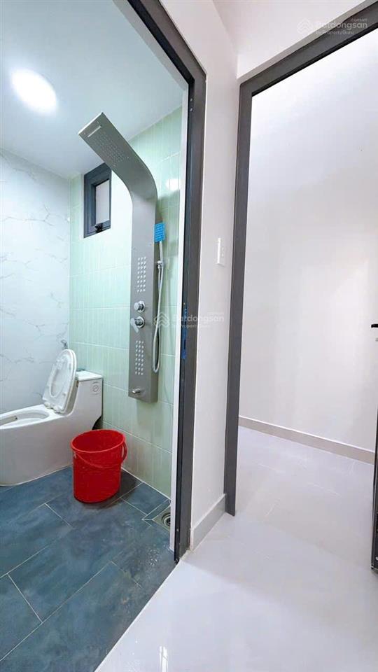 Bán nhà mới 2 tầng vào ở ngay trên trục đường xóm chiếu