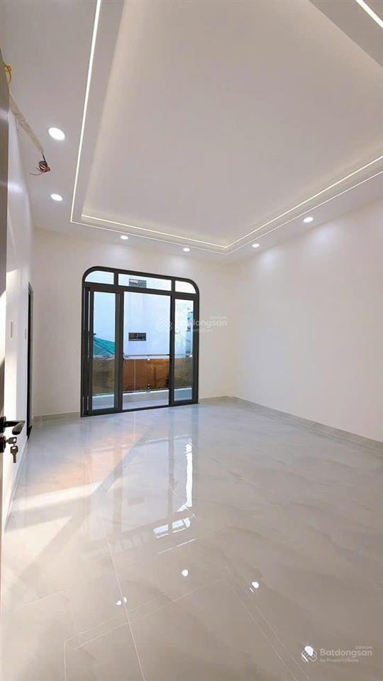 Bán nhà mới 2 tầng vào ở ngay trên trục đường xóm chiếu