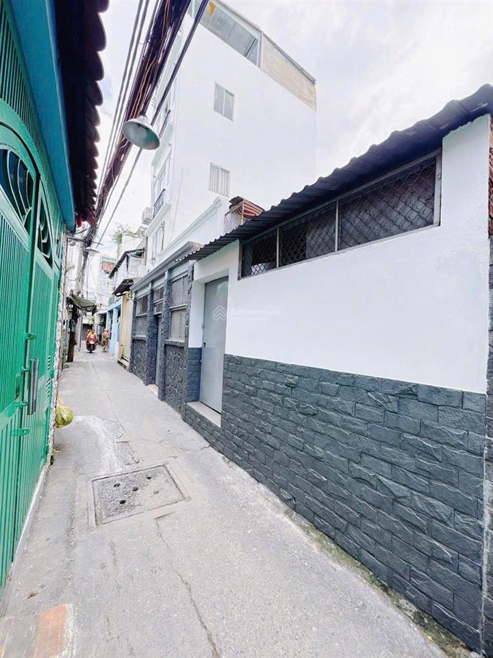 Bán nhà khu dân cư gần chợ 200 đường xóm chiếu. ngang 10m