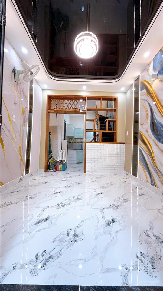 Bán nhà đẹp vào ở ngay. hẻm rộng thông thoáng .