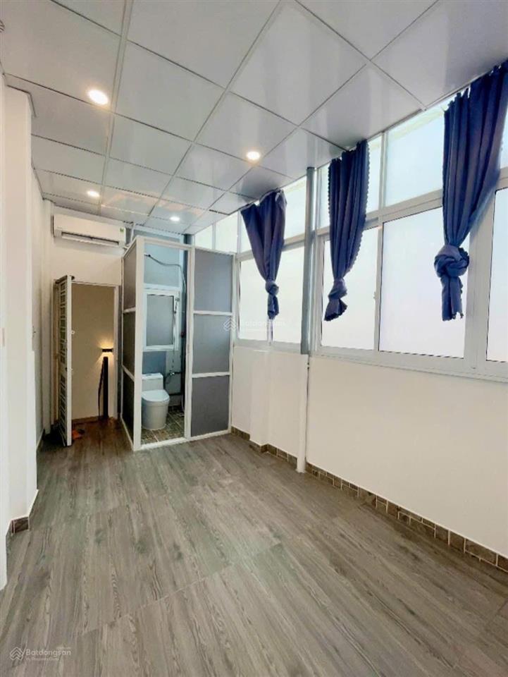 Bán nhà đẹp 4 tầng vào ở ngay. gần đường vĩnh hội