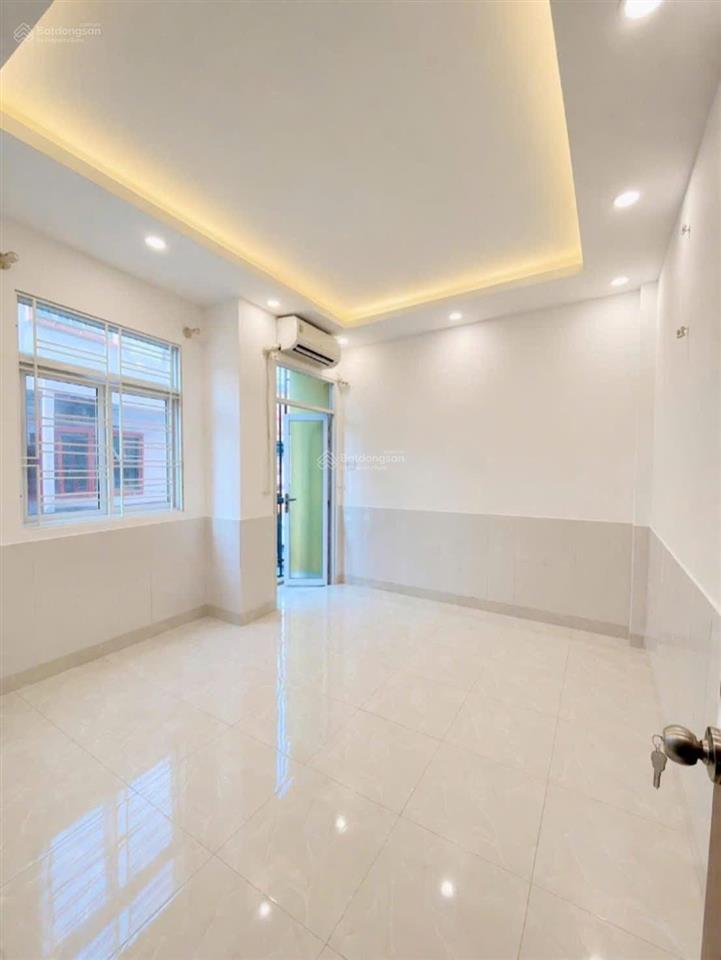 Bán nhà đẹp 4 tầng vào ở ngay. gần đường vĩnh hội