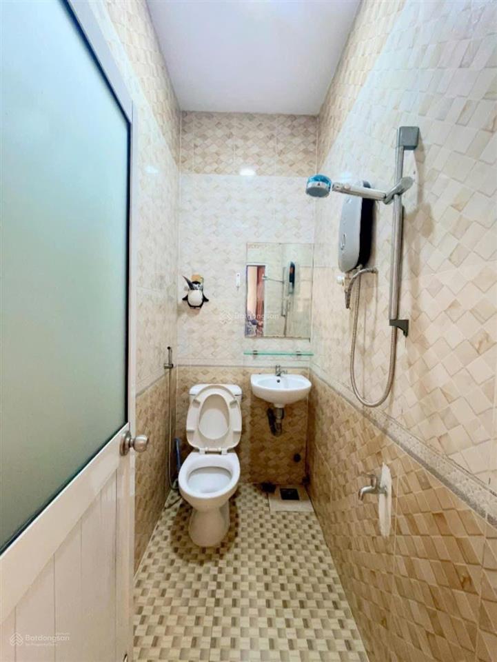 Bán nhà đẹp 4 tầng vào ở ngay. gần đường vĩnh hội