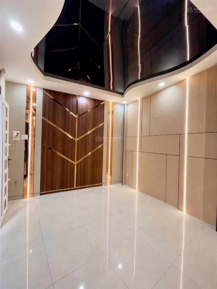 Bán nhà đẹp 4 tầng vào ở ngay. gần đường vĩnh hội