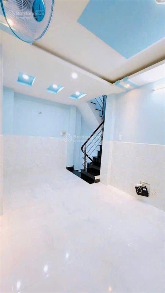 Bán nhà 5 tầng đường trước nhà 4m thông thoáng sát mặt tiền đường