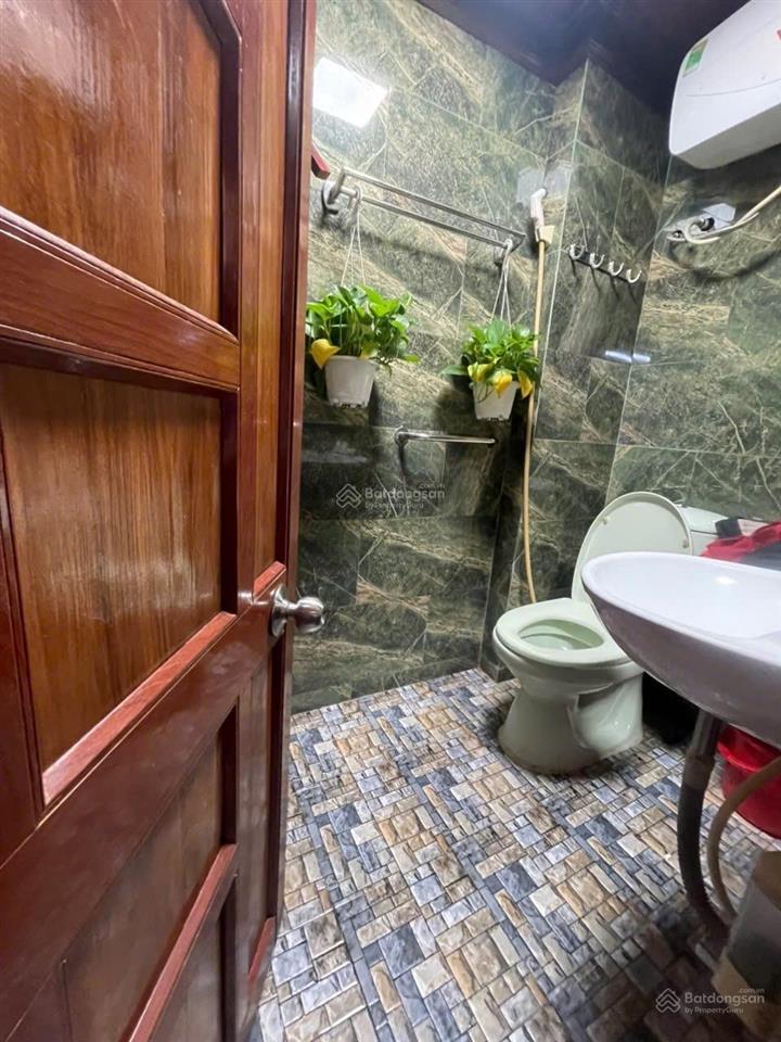 Bán nhà 3 tầng vào ở ngay. khu phức hợp giáp bến vân đồn