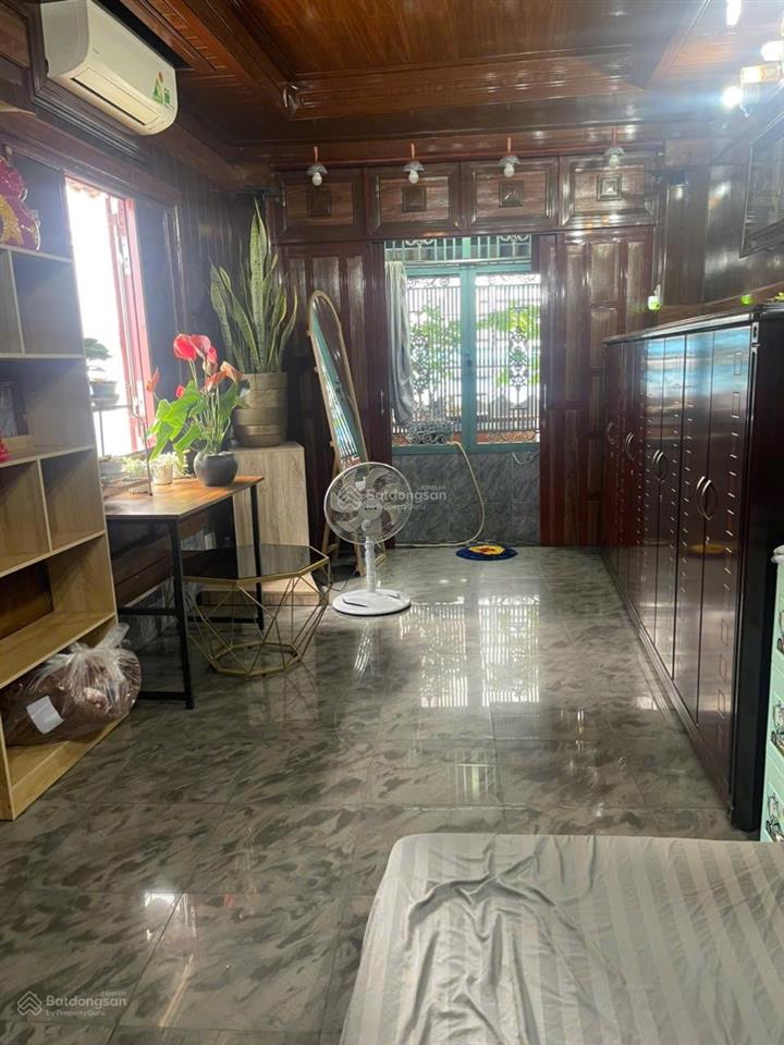 Bán nhà 3 tầng vào ở ngay. khu phức hợp giáp bến vân đồn