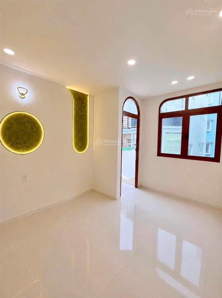 Bán nhà đẹp 4 tầng gần chợ đường hoàng diệu