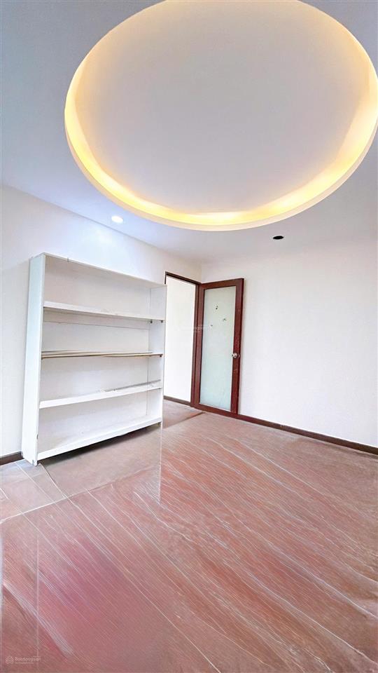 Bán nhà hẻm xe hơi khu dân cư gần trường đại học nguyễn tất thành