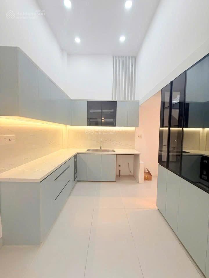 Bán nhà 4 tầng hẻm rộng gần nhà thờ đường tôn thất thuyết. 61m chỉ 6 tỷ 500 triệu tl