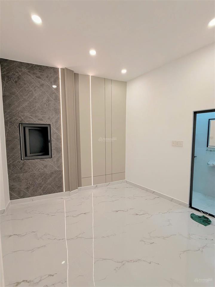 Bán nhà đẹp 2 tầng vào ở ngay. gần đường tôn đản. 53m chỉ 4ty890 tl khu an ninhyên tĩnh.