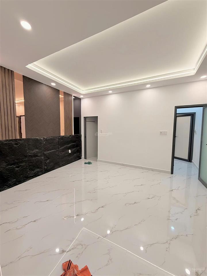 Bán nhà đẹp 2 tầng vào ở ngay. gần đường tôn đản. 53m chỉ 4ty890 tl khu an ninhyên tĩnh.