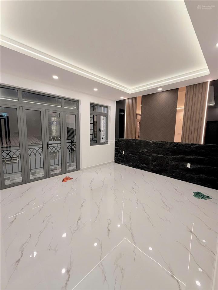 Bán nhà đẹp 2 tầng vào ở ngay. gần đường tôn đản. 53m chỉ 4ty890 tl khu an ninhyên tĩnh.