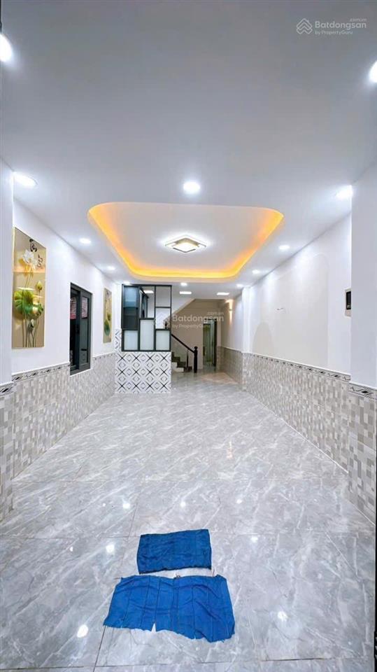 Bán nhà mới 4 tầng sát mặt tiền đường vĩnh khánh. khu dân trí cao và yên tĩnh.