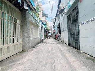 5.7 tỷ x 3 tầng khu yên tĩnh và an ninh. có phòng dưới đất. gốc thoáng mát