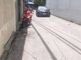 Bán nhà 2 tầng góc thoáng. ngang 5m gần trường học.