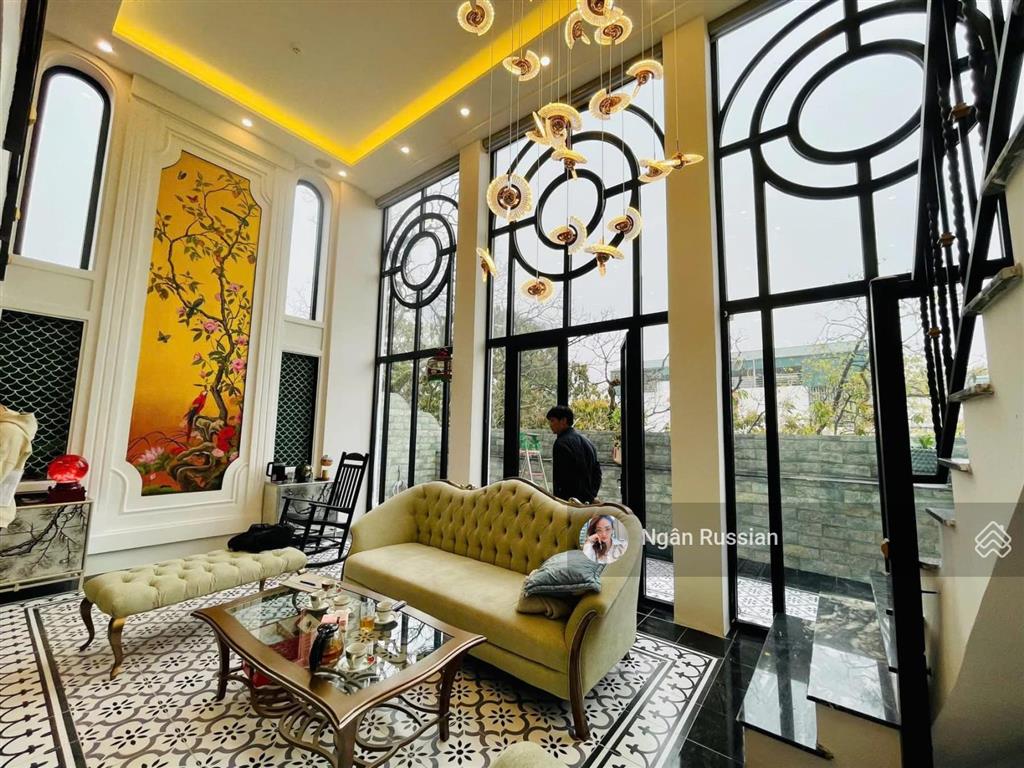 Vị trí kim cương bán tòa nhà 8 tầng mặt phố quang trung, dt 200m2, mặt tiền 10m. quận hoàn kiếm