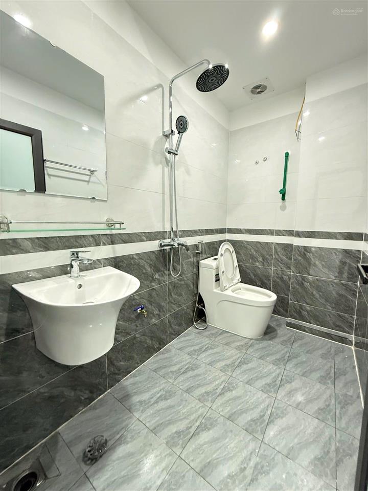 Hiếm! nhà đẹp quang lãm 6 ngủ ô tô cách 10m đầu tư/dòng tiền đỉnh. 45m * 5 tầng * mt 4m. giá đtu