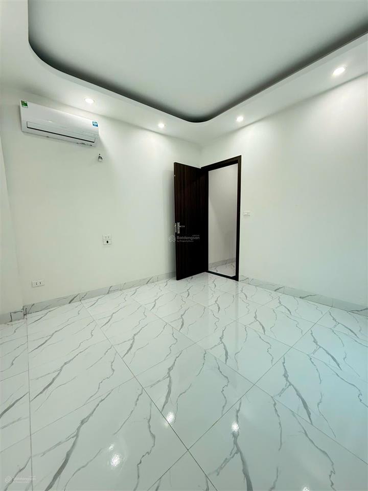 Hiếm! nhà đẹp quang lãm 6 ngủ ô tô cách 10m đầu tư/dòng tiền đỉnh. 45m * 5 tầng * mt 4m. giá đtu