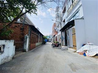 Quá hót, 56m(4,3*13), 3 tầng, xe hơi vô nhà, sát chợ thủ đức, đặng văn bi, giá chỉ 6,5 tỷ, tlcc.