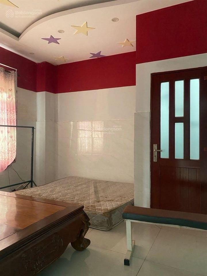 Nhà đẹp 3 tầng, 114m2(ngang 5,6m), nội thất gỗ cao cấp, mt đường số, giáp quốc lộ 13, vạn phúc