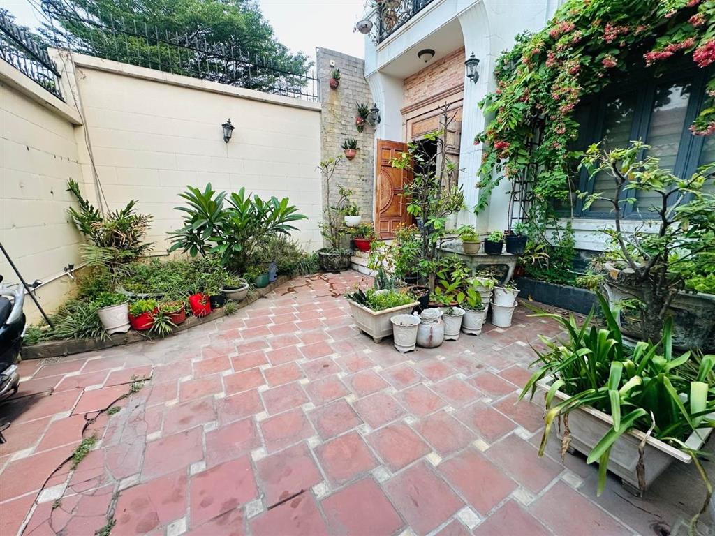 Siêu phẩm biệt thự vườn, 189m(9,3*20), 2 tầng, đẳng cấp, mt đường, sát phạm văn đồng, hbc, tđ.