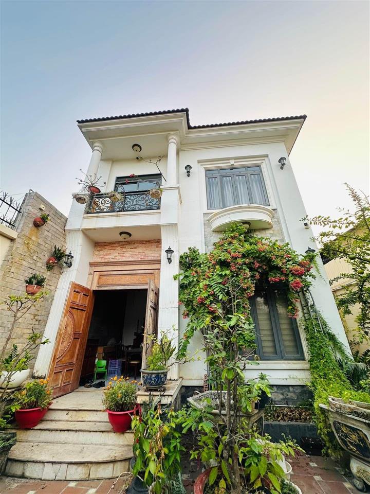Siêu phẩm biệt thự vườn, 189m(9,3*20), 2 tầng, đẳng cấp, mt đường, sát phạm văn đồng, hbc, tđ.
