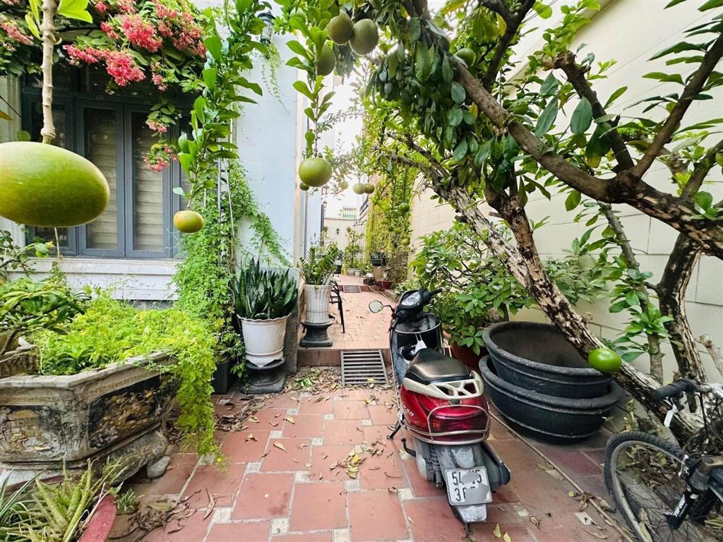 Siêu phẩm biệt thự vườn, 189m(9,3*20), 2 tầng, đẳng cấp, mt đường, sát phạm văn đồng, hbc, tđ.