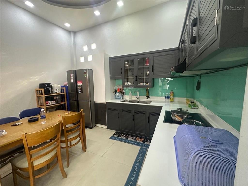 Nhà linh đông, 76m, 2 tầng, ôtô vô sân, sát phạm văn đồng, chỉ 6,99 tỷ, thương lượng chính chủ!