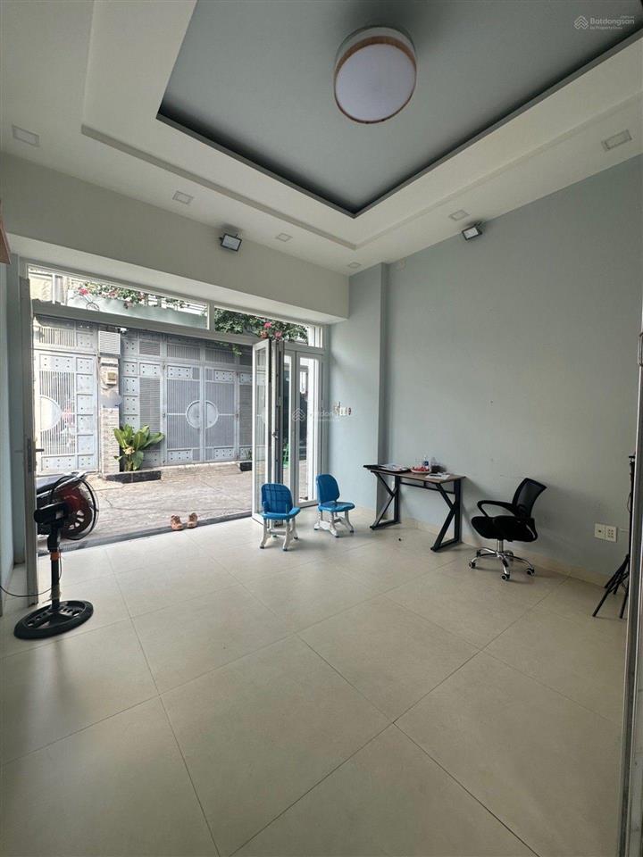 Nhà linh đông, 76m, 2 tầng, ôtô vô sân, sát phạm văn đồng, chỉ 6,99 tỷ, thương lượng chính chủ!
