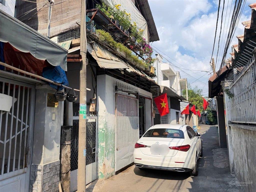 Cần bán nhà, chỉ 8,3 tỷ, nhà 180m(6*30), đường xe hơi, gần tô ngọc vân, tam bình, thủ đức.
