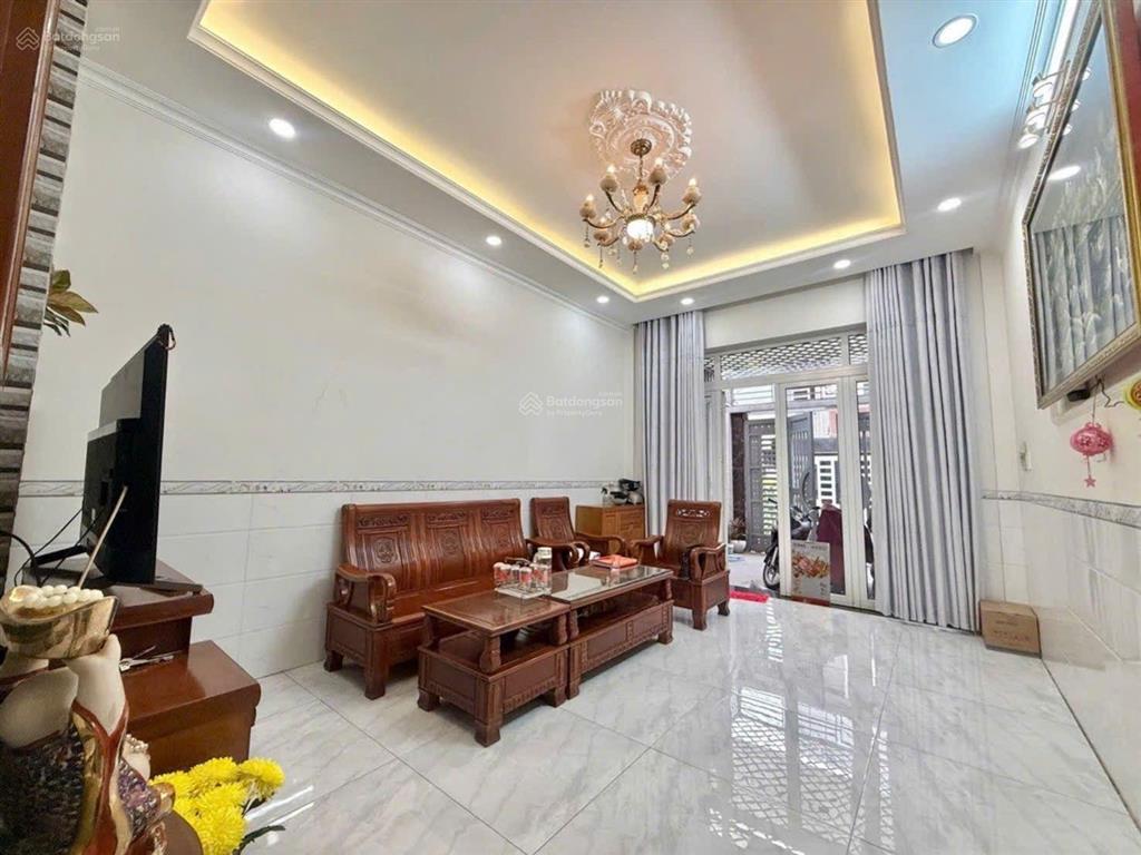 Nhà đẹp ven sông, hbc, thủ đức, 75m, 3 tầng, hxh, sát gigamall phạm văn đồng, chỉ 8,x tỷ, tlcc!