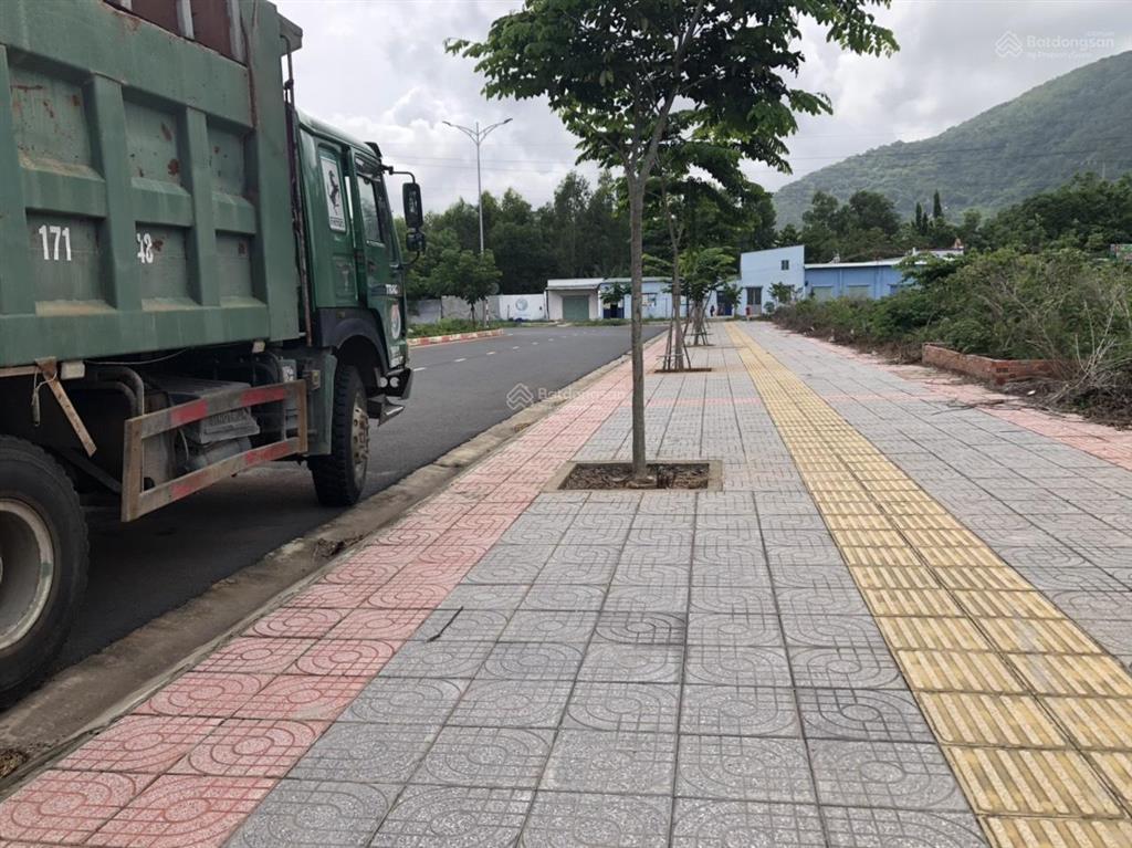 Bán đất mặt tiền đường trường chinh, đối diện công an xã phú mỹ, gần chung cư ecotown