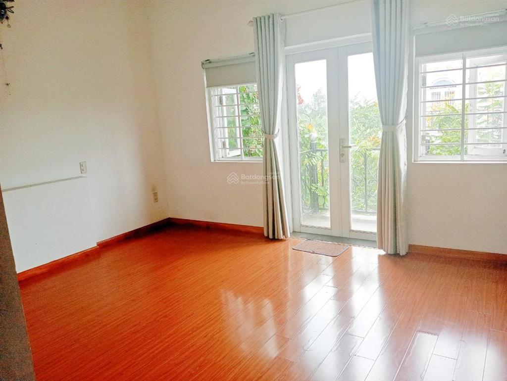Bán nhà lầu mới  dạng biệt thự kiểu pháp cát lái, q. 2 giá rẻ  gần trung tâm tài chính thủ thiêm