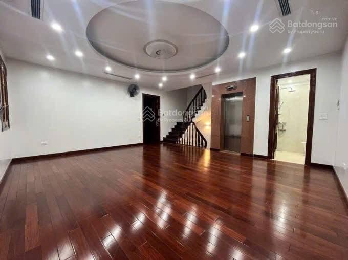 Cho thuê biệt thự vimeco ii  nguyễn chánh, 55 triệu, 150m2, 4 tầng, 1 hầm.