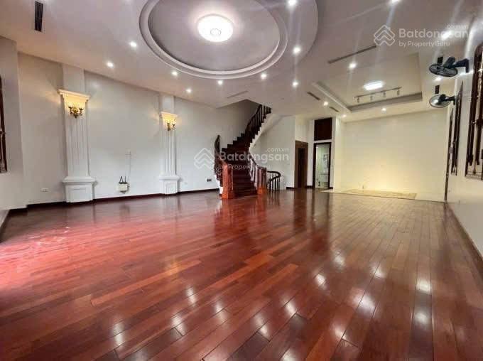 Cho thuê biệt thự vimeco ii  nguyễn chánh, 55 triệu, 150m2, 4 tầng, 1 hầm.