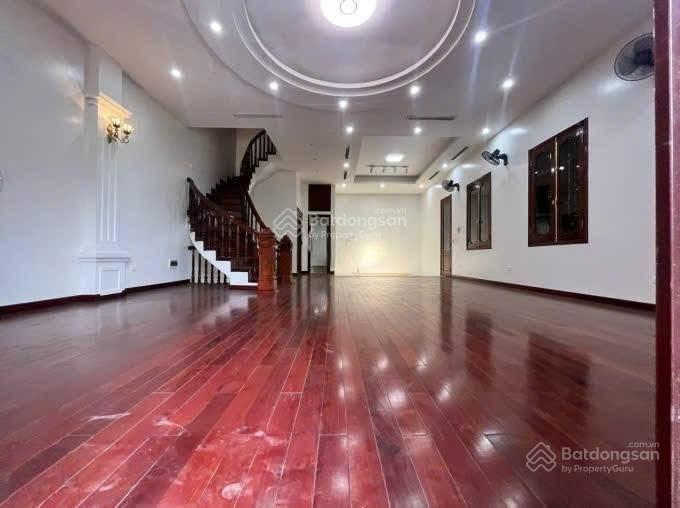 Cho thuê biệt thự vimeco ii  nguyễn chánh, 55 triệu, 150m2, 4 tầng, 1 hầm.