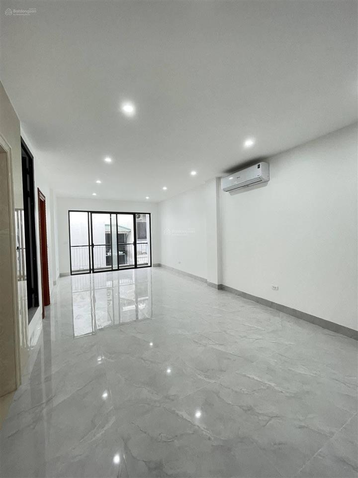 Cho thuê biệt thự lk dt 150m2 x5 tầng thang máy tại hoàng thành villas, 55tr/th