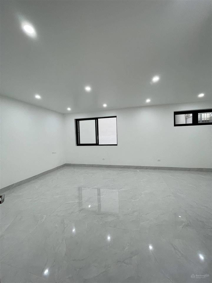 Cho thuê biệt thự lk dt 150m2 x5 tầng thang máy tại hoàng thành villas, 55tr/th