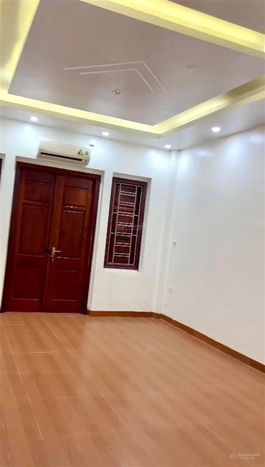 Cho thuê nhà ngõ 116 nguyễn xiển dt 55m2 x 4 tầng giá 18tr/th  0886 810 ***