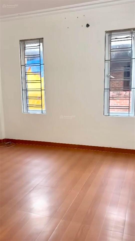 Cho thuê nhà ngõ 116 nguyễn xiển dt 55m2 x 4 tầng giá 18 triệu/tháng  0886 810 ***