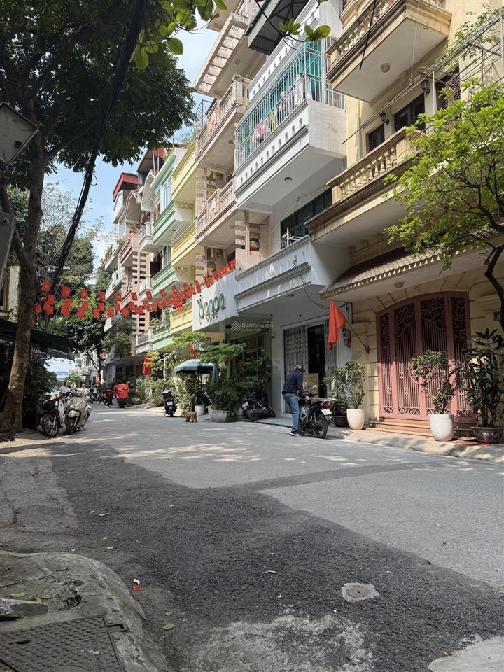 Cho thuê nhà tại 125 phố trung kính, 20 triệu, 60m2 x 4 tầng, mt 5m. ô tô tránh vỉa hè kinh doanh