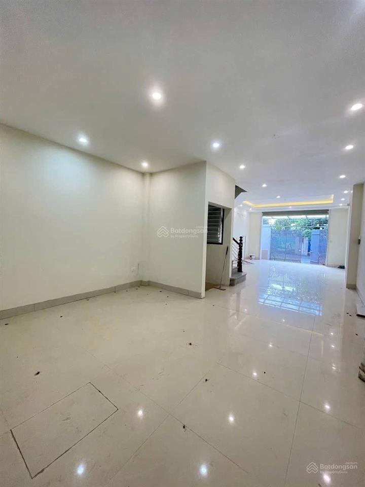 Cho thuê nhà phân lô khuất duy tiến, ngụy như kom tum, dt 60m x5 tầng, mt 5m giá 20tr