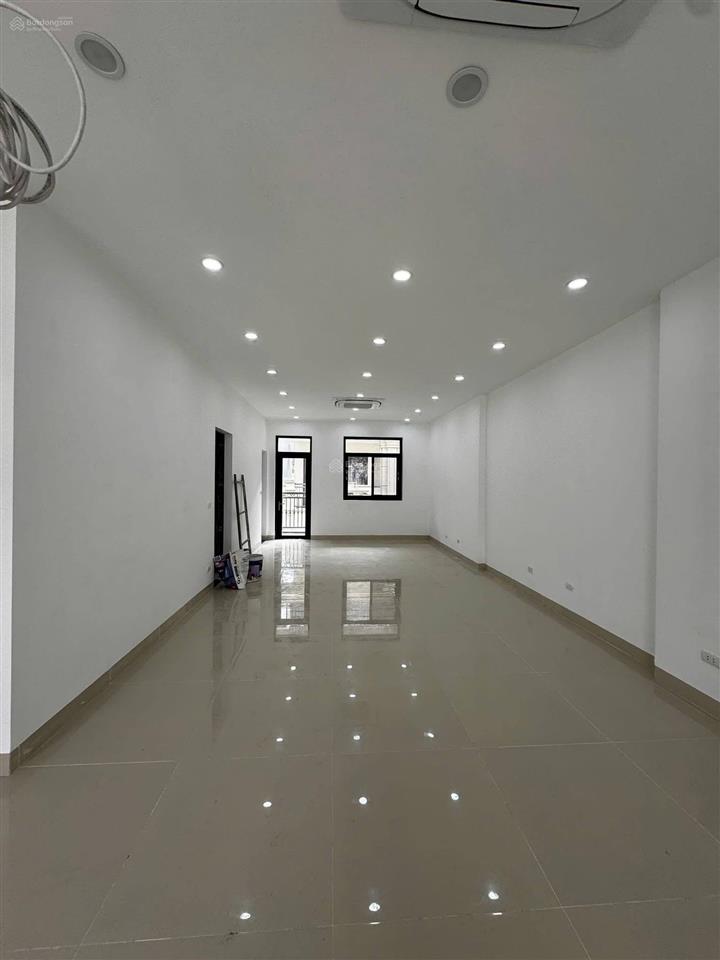 Cho thuê nhà liền kề kđt mới đại kim nguyễn xiển. dt 70m2, 5 tầng, mt 5m, 25tr/th  0886 810 ***
